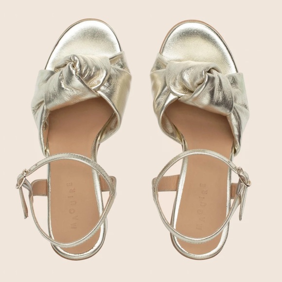 Elegant Gold Women's Sandals - Picture 4 of 13